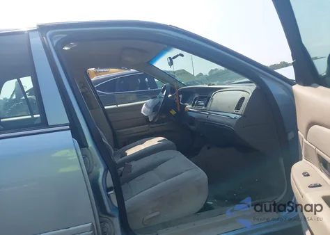 2008 Ford Crown Victoria Standard from USA, damaged, VIN 2FAFP73V58X106825